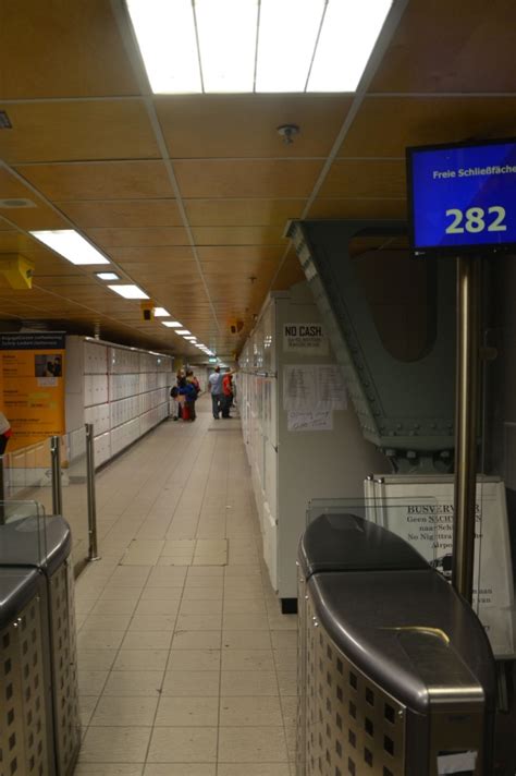 luggage lockers amsterdam central station.